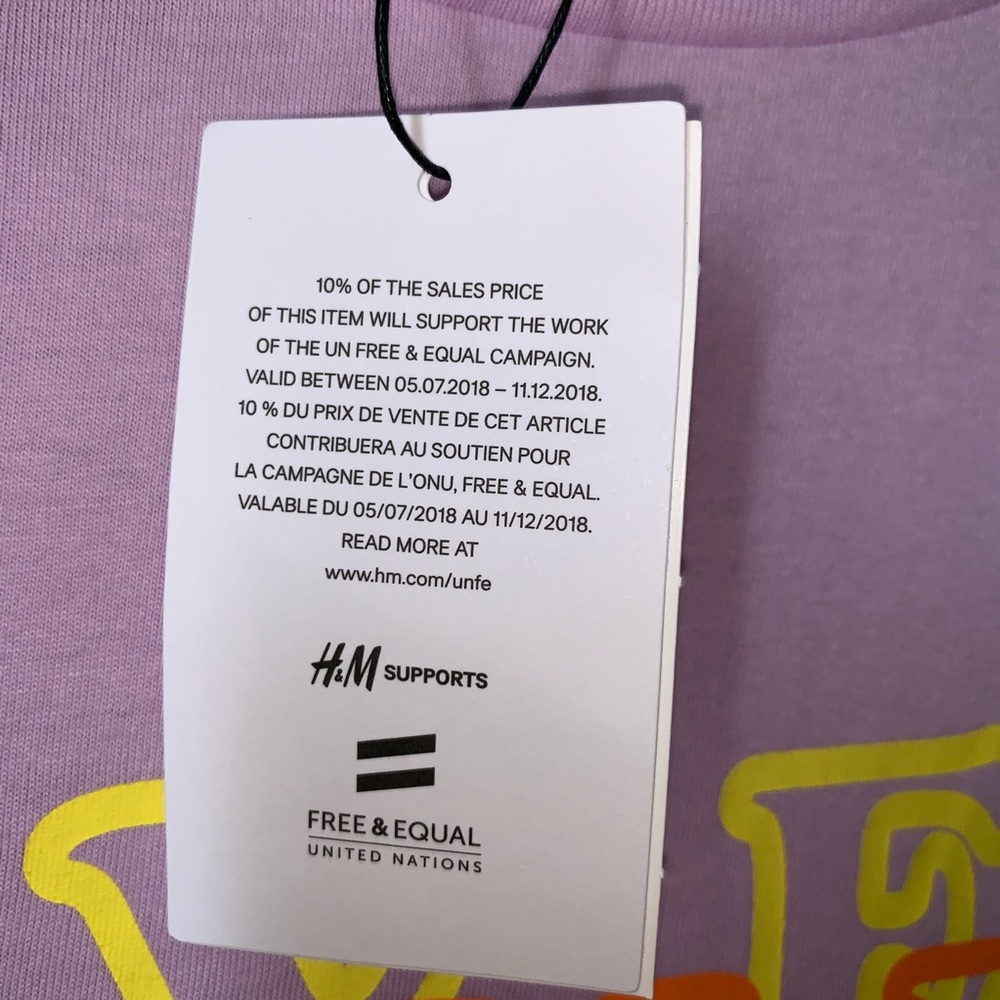🆕[h&m] love logo t-shirt 🌈 - Picture 5 of 6